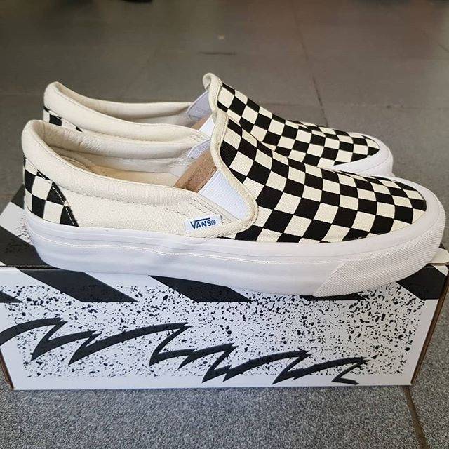 vans vault og slip on checkerboard