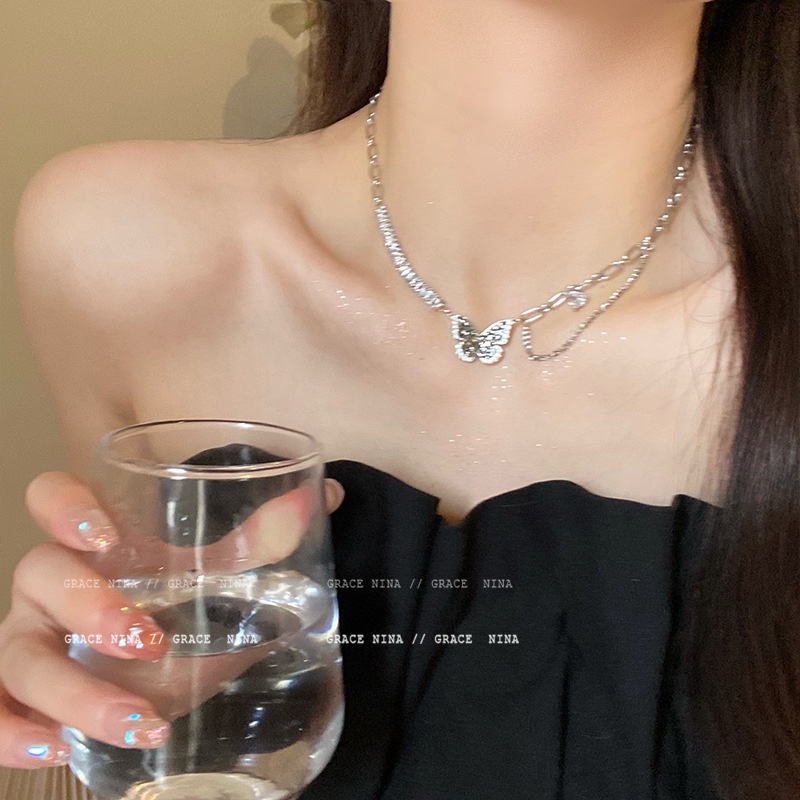 Kalung Rantai Klavikula Desain Kupu-Kupu Bahan Zirkon Warna Hitam Untuk Wanita