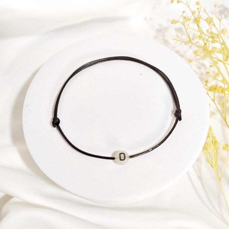 gelang glow in the dark inisial huruf bisa nyala wanita pria tali hitam korea waterproof-D