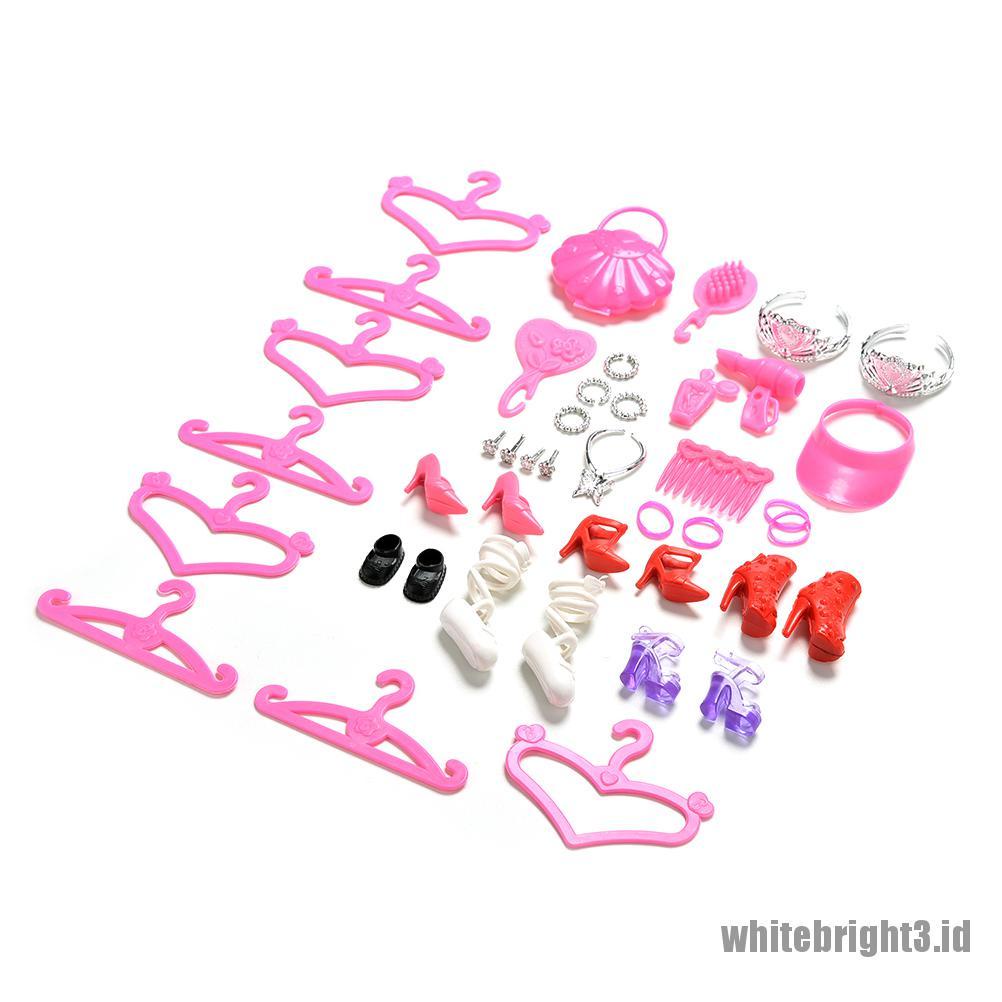 (white3) 45pcs / Set Sepatu / Tas / Sisir / Gantungan Baju / Gelang Untuk Aksesoris Boneka Barbie