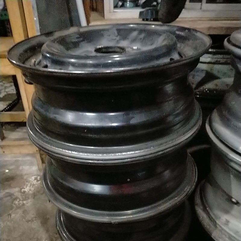 velg kaleng Avanza r14