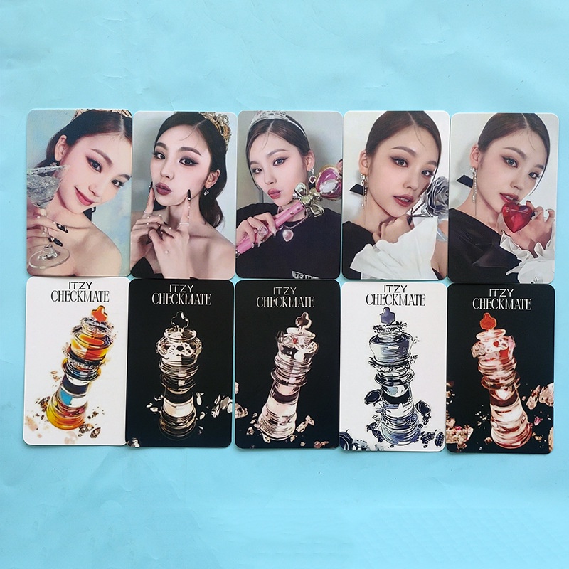 Itzy Kartu Foto Motif Kotak-Kotak