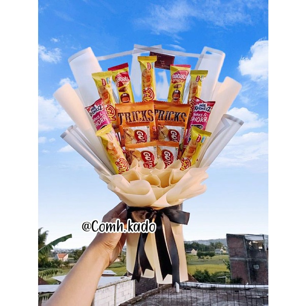 

BUKET SNACK/ BUKET JAJAN/KADO ULTAH