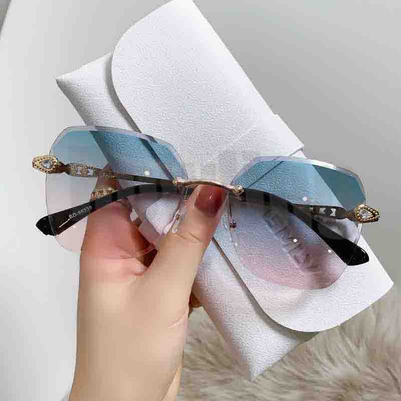 (Rowling)Kacamata  Hitam Terbaru Wanita No Frame Titanium Diamond Style Kacamata Fashion Murah/Kacamata Sunglasses Import Wanita Kacamata Fashion-Ka-136 Biru/Pink