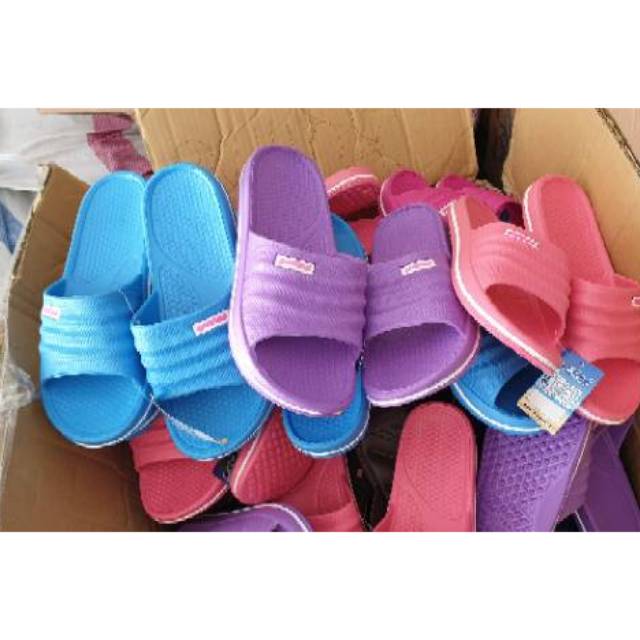 SANDAL  SELOP  PLASTIK  KASUAL WANITA  Warna warni pink ungu 