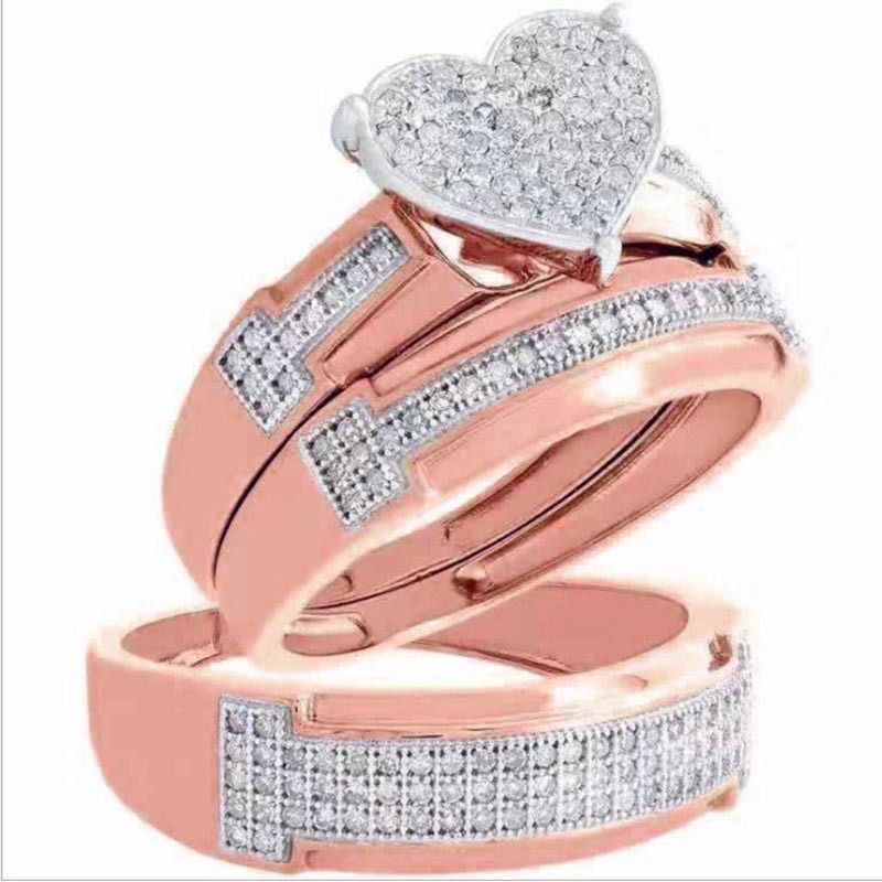 Set Cincin Desain Hati Aksen Zirkon Warna Emas Untuk Pria Dan Wanita