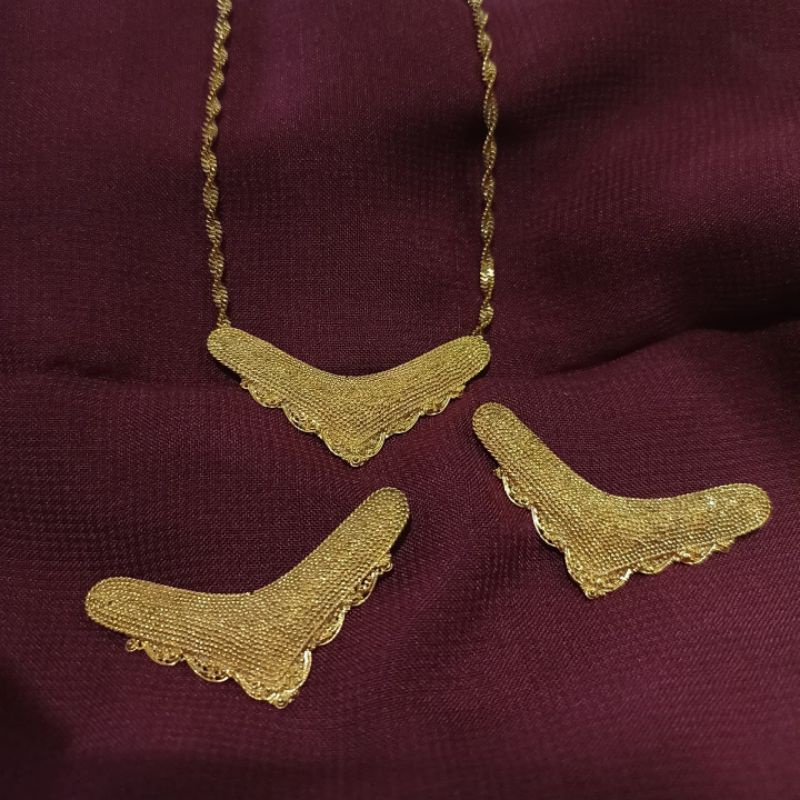 kalung titanium mainan alpaka bali lapis emas