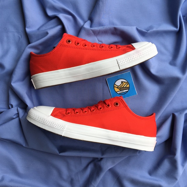 chuck taylor red white blue
