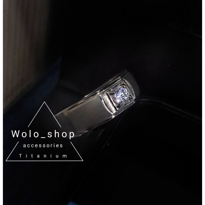 Cincin Titanium Pria wanita Batu zircon Mewah e316L