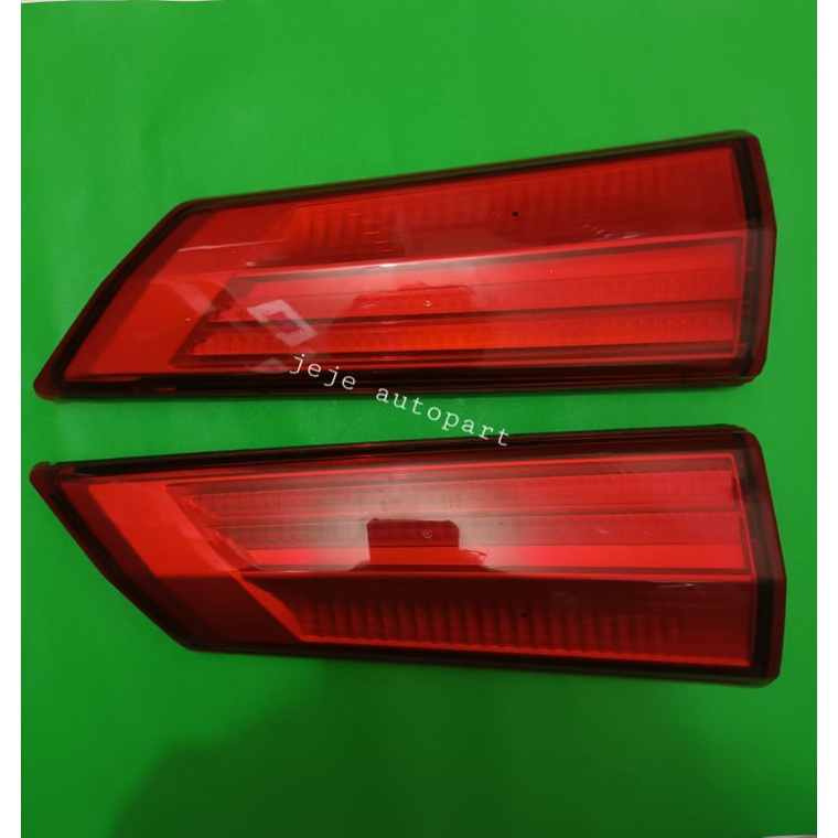 lampu reflektor bagasi satu set original CALYA SIGRA kiri kanan