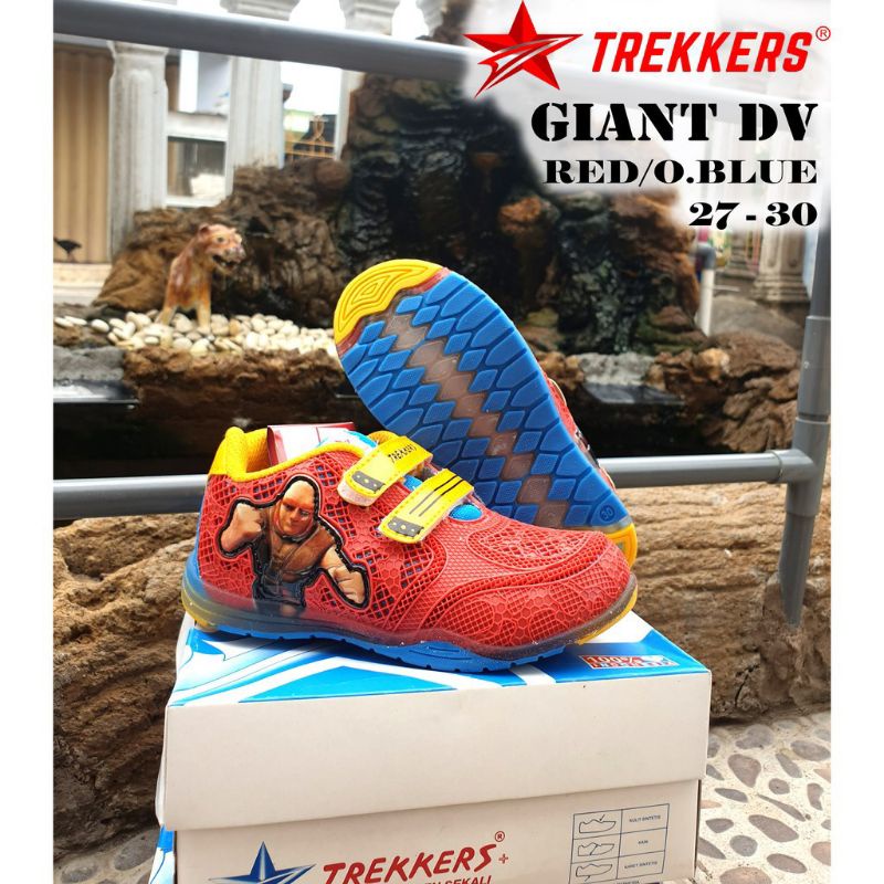 sepatu anak TK trekkers karakter ukuran 27-30 lampu