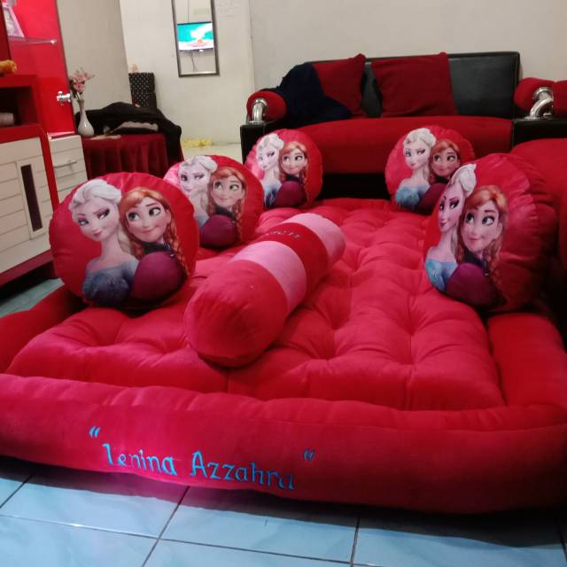 Kasur lantai karakter