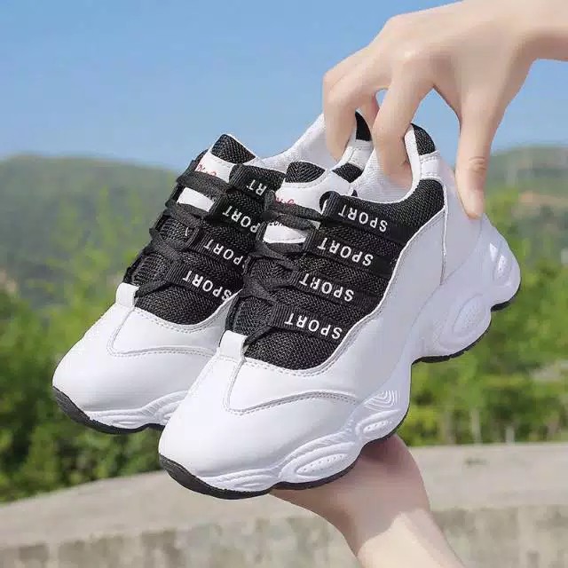 Sepatu Wanita Sneakers Sport Sp54