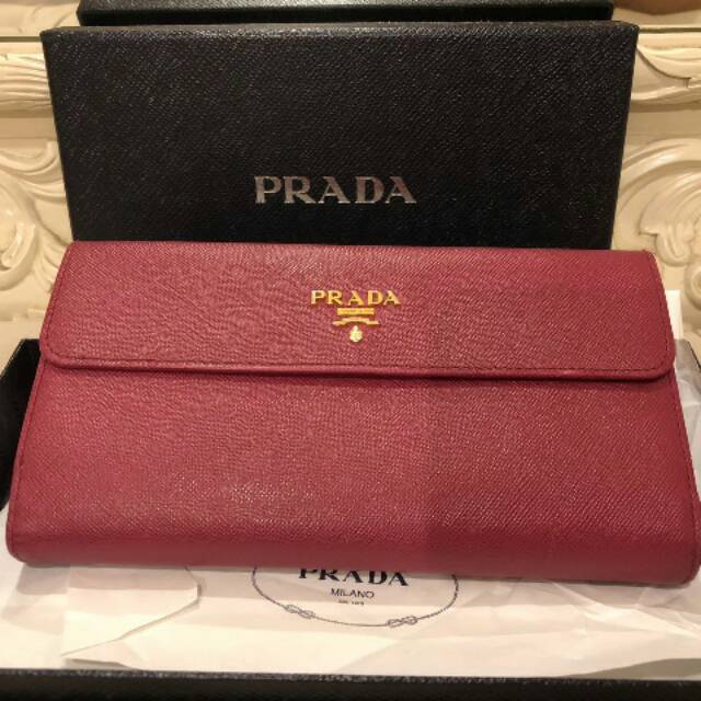 (SOLD OUT)Preloved Dompet PRADA Authentic