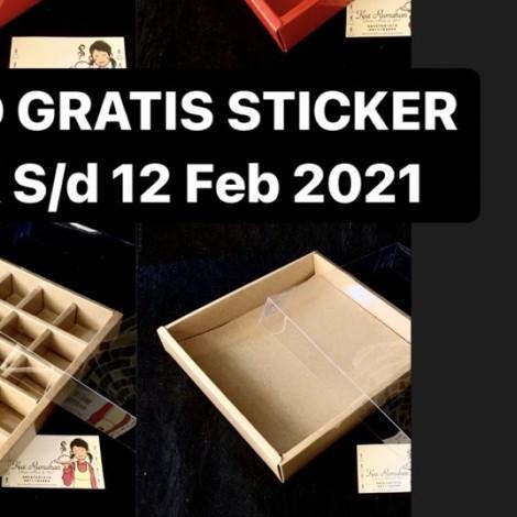 

☋ Box Nastar Merah tanpa sekat Uk luar 21.5x21.5x3.5cm isi 5 box/pak ♪