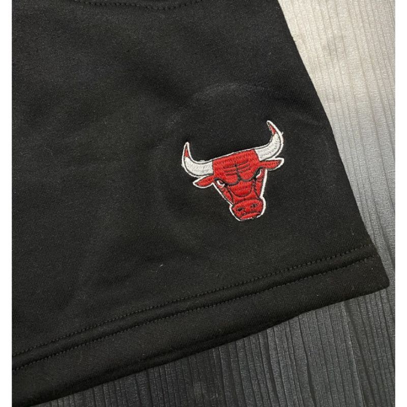 CELANA PENDEK CHICAGO BULLS