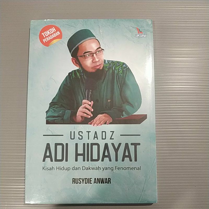 Buku Biografi Ustadz adi hidayat