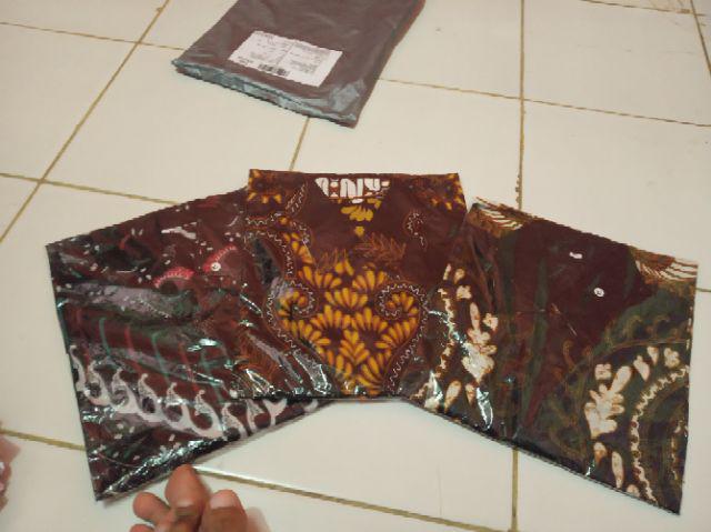 Couple Batik Merah Senopati