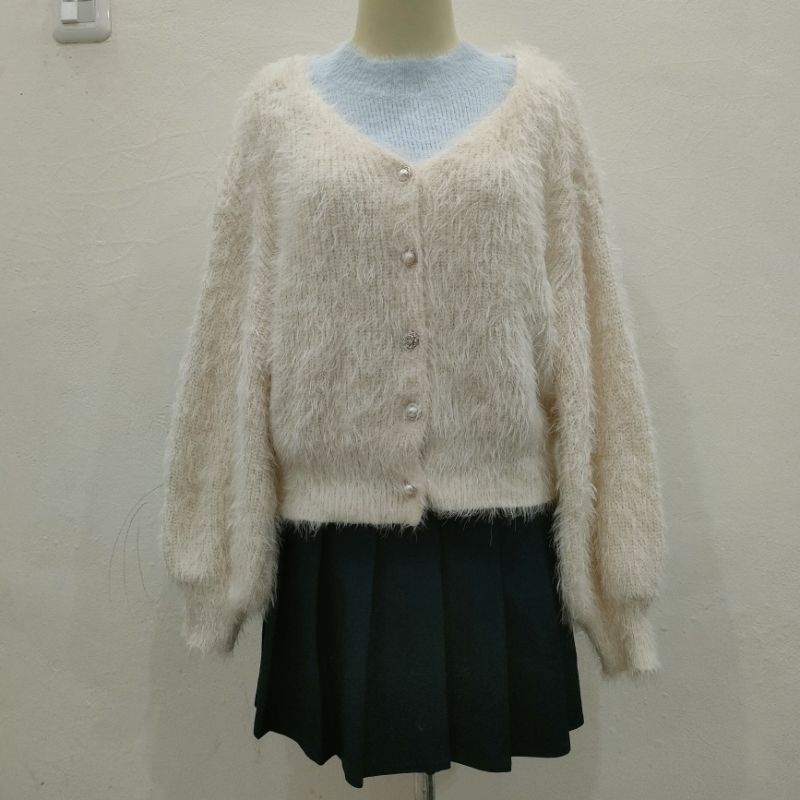 Cardigan fuzzy Crop Branded BW