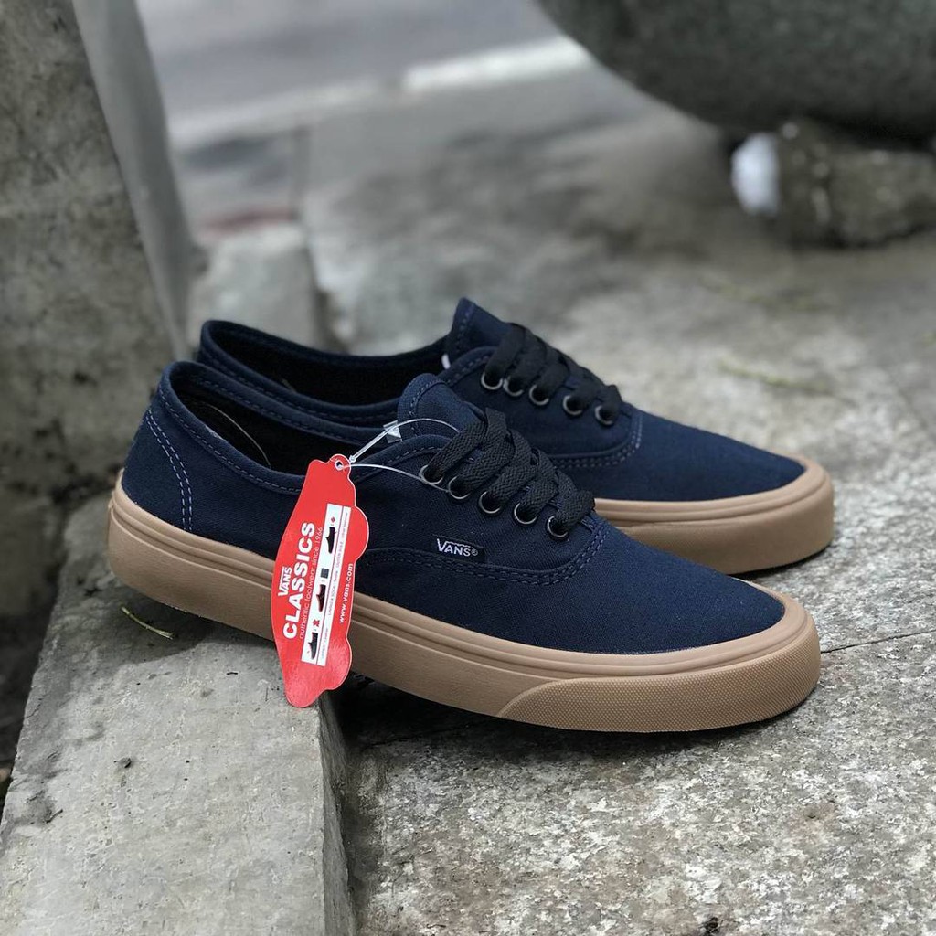 vans authentic navy gum