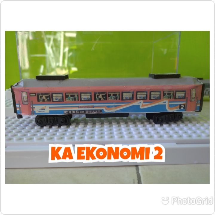 Gerbong KAI Kereta api Indonesia KA Ekonomi 2