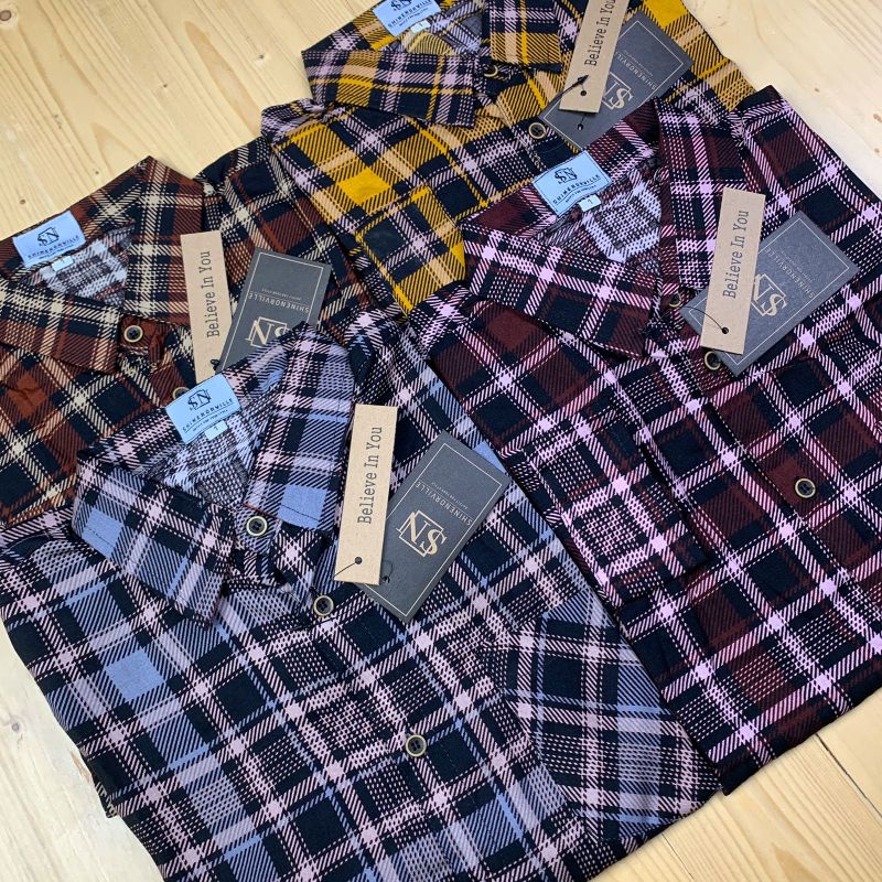 ￼Kemeja Rayon Lengan Panjang | Wanita | Katun | Premium | Kemeja Kerja | Kameja Basic | Motif Kotak 