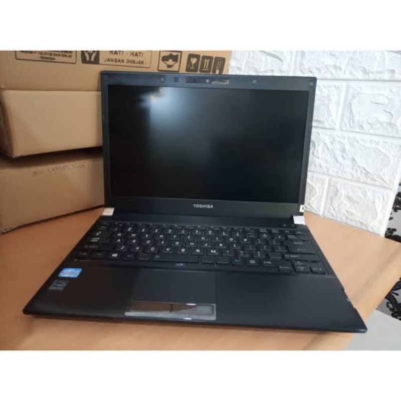 TOSHIBA R732 i5 2370M FREE Gift