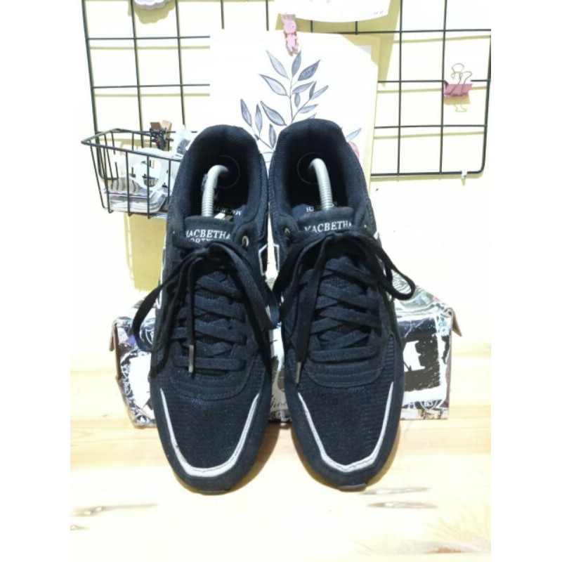 Macbeth Fischer Black Cement