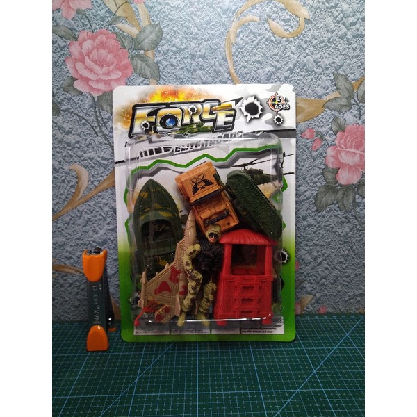 mainan anak. Force elite troops. set figure tentara.