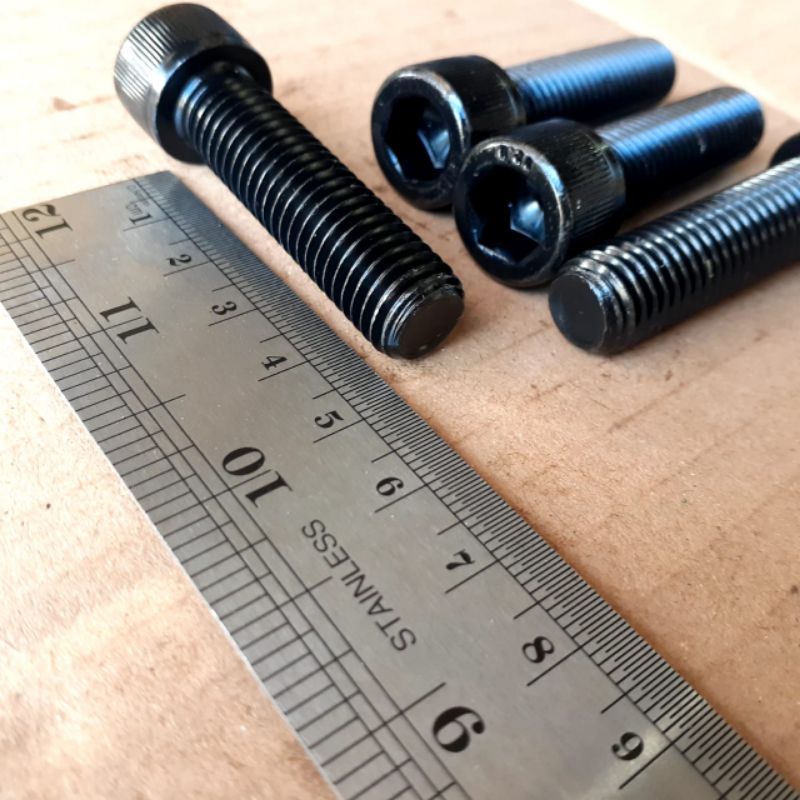 BAUT L M12X45 BAJA / BAUT L BAJA M12 x 45 / BAUT L BAJA M12X45 BAUT L 12X45 4,5CM KUNCI L10 / PANJAN