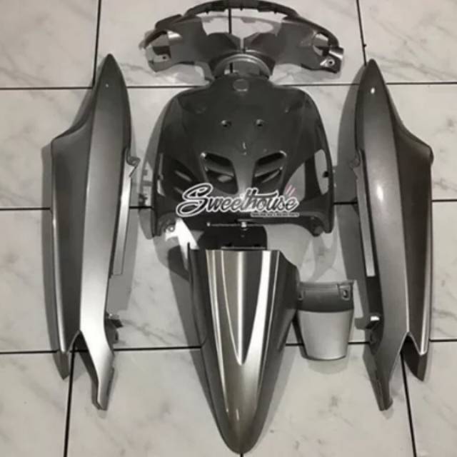 Body Alus Mio sporty warna Silver