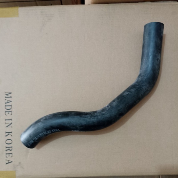 selang radiator atas HYUNDAI NEW TRAJET selang radiator upper Limited