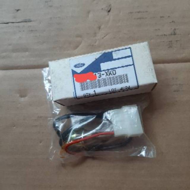 swith caburator mazda E2000