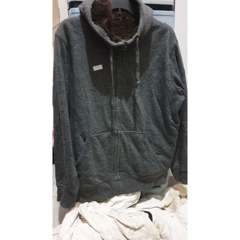 jaket zipper hoodie bulu angsa sherpa merk uniqlo