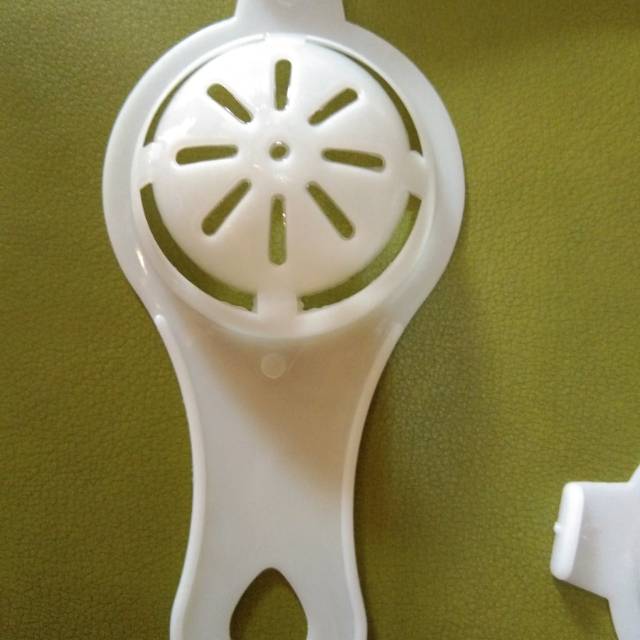 Alat pemisah putih & kuning telur