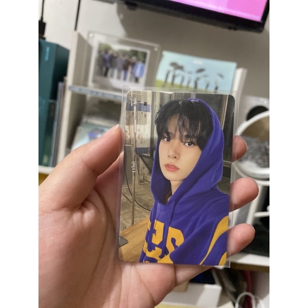 OFFICIAL PHOTOCARD HEESEUNG CHARY ESSE (HEESEUNG HOODIE)