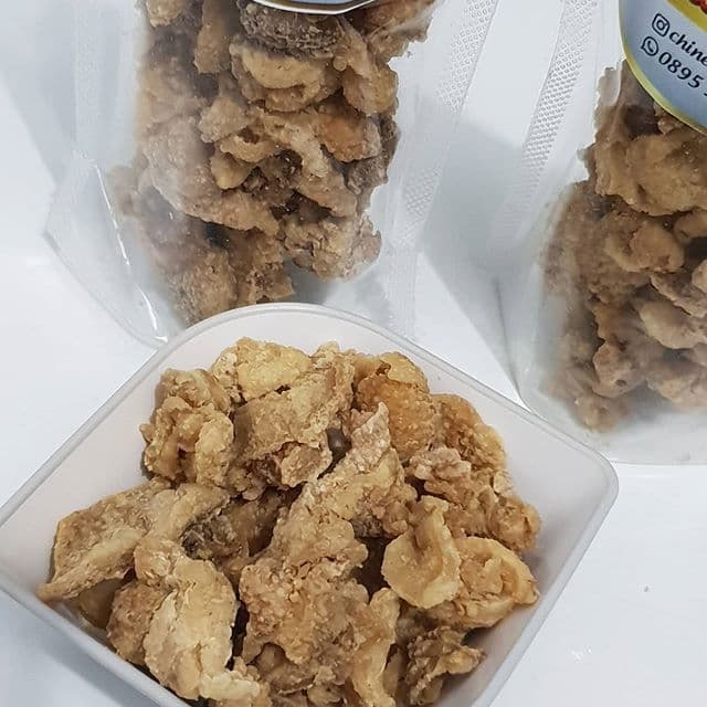 

MURAH Kerupuk babi /bak iu phok/ Lemak babi crispy