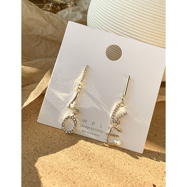 LRC Anting Tusuk Fashion Golden Alphabet Asymmetric Metal Earrings With Diamonds D84892