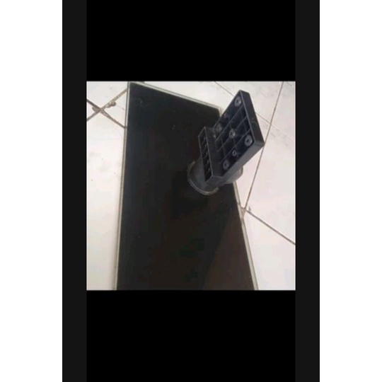 stand kaki tv led Changhong 32b2700