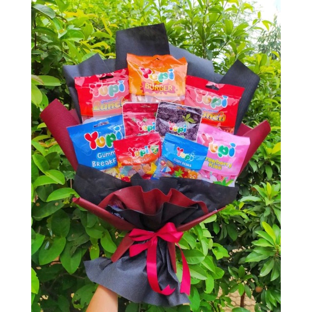 (B) BUKET FULL ANEKA YUPI BIG PREMIUM UNIK/paket/bingkisan Snack Ulang Tahun/Ultah/ Wisuda/Kado/Hadiah