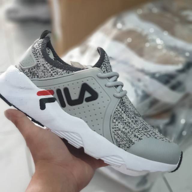 Sepatu fashion import fila cowok pria murah meriah