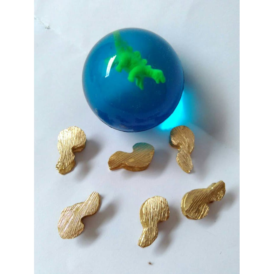 Satu Set : Bola Bekel Besar (Diameter: 4cm) + 6 Biji Bola Bekel Emas