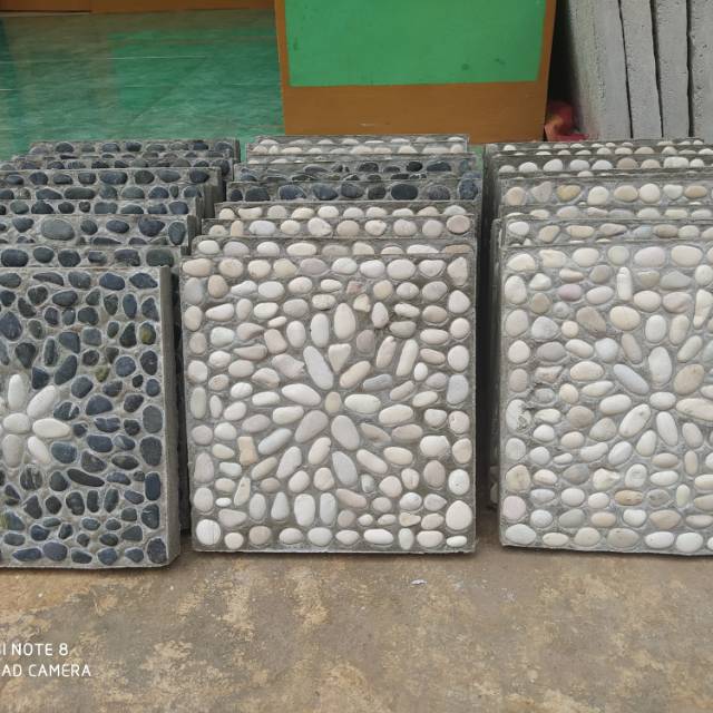 Batu pijakan taman kotak/batu steping kotak/batu hias taman ukuran 30x30 cm
