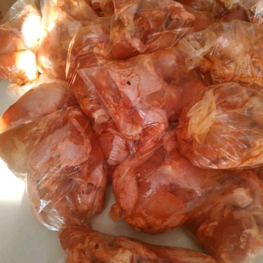 

JUN Ayam Marinasi Razz Chicken 900-1200gr Fresh Sameday