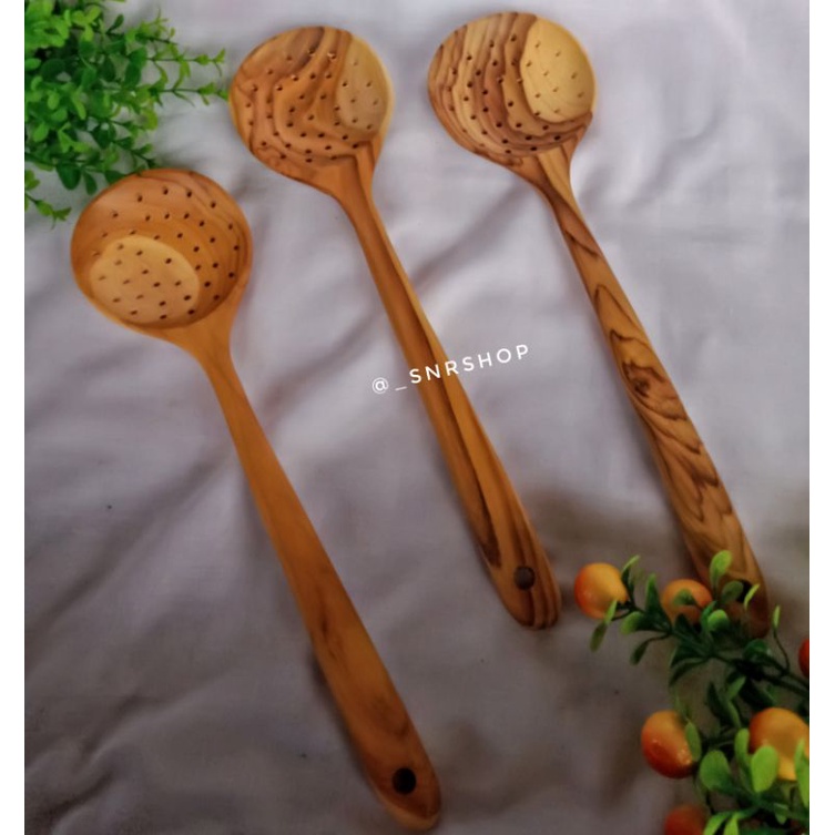 Spatula Lubang bulat//Serok kayu jati