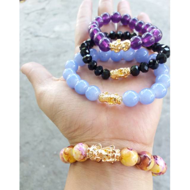 Gelang giok lapis emas