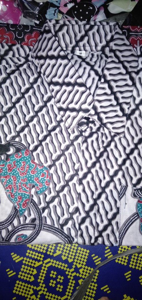 Kemeja Batik Pria Lengan Panjang Gemek