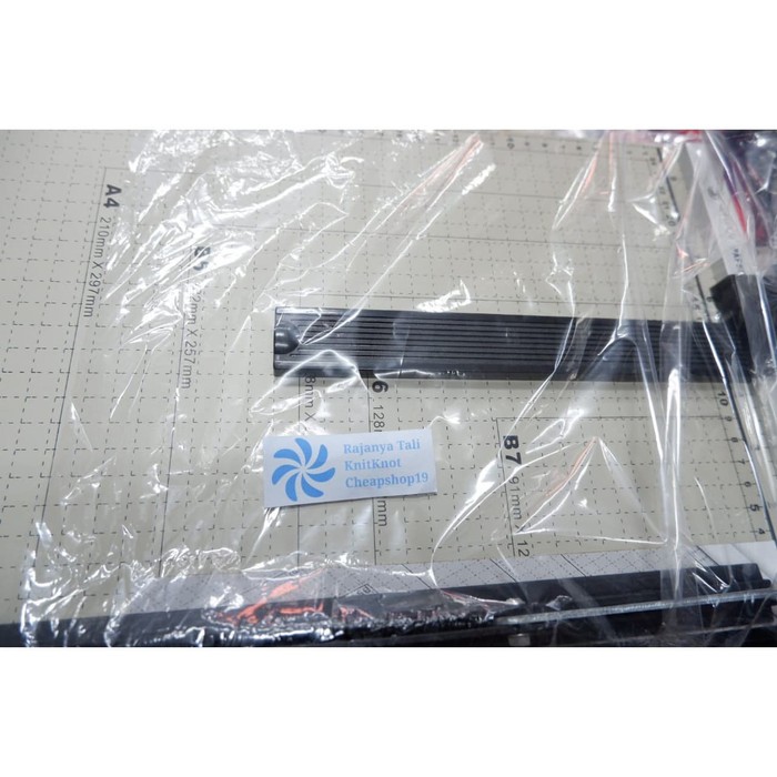 

Alat potong kertas/Paper Cutter / Trimmer Folio A4 F4 RJT