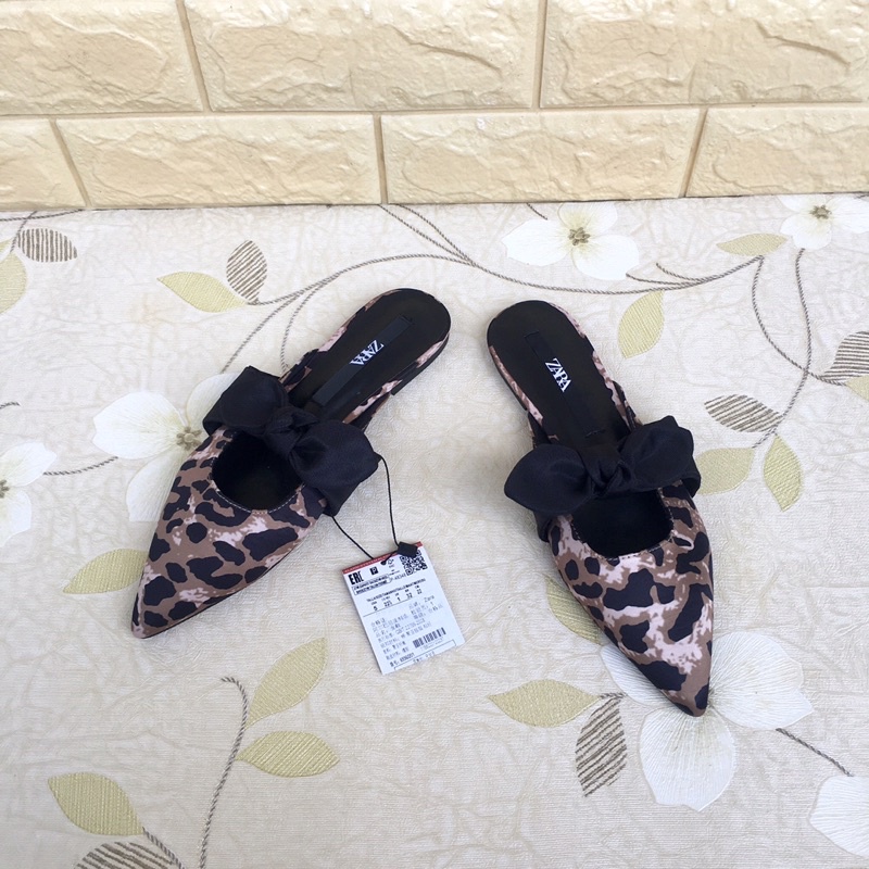 SEPATU ZR-131 ANIMAL PRINT MULES WITH BOW