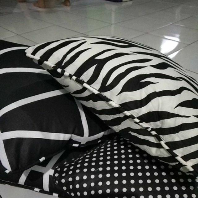 Tipidee - Sarung Bantal Sofa 40x40, Motif S127